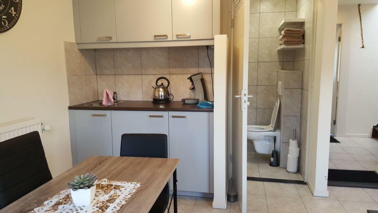 Apartment + Studios Insulinde Tilburg Kültér fotó