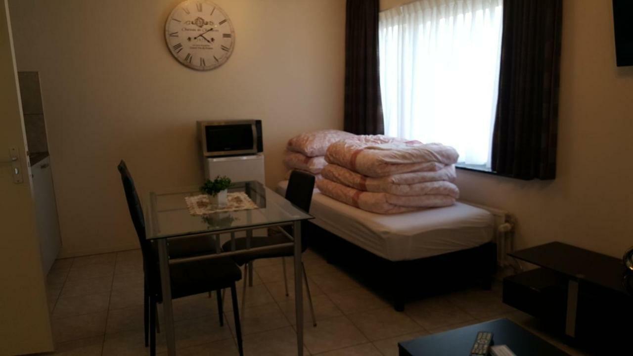 Apartment + Studios Insulinde Tilburg Kültér fotó
