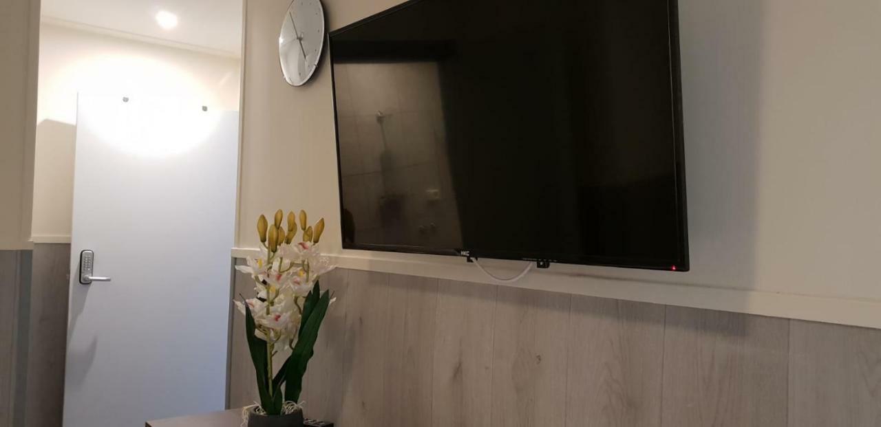 Apartment + Studios Insulinde Tilburg Kültér fotó
